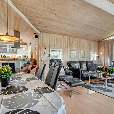 Amazing Home In Vejers Strand With Sauna 瓦伊厄斯斯特兰德