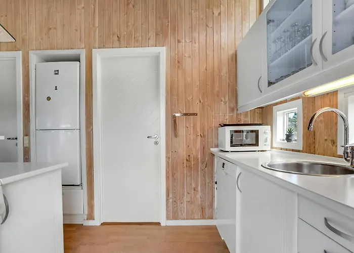 Engesovej Xi Nyaraló *