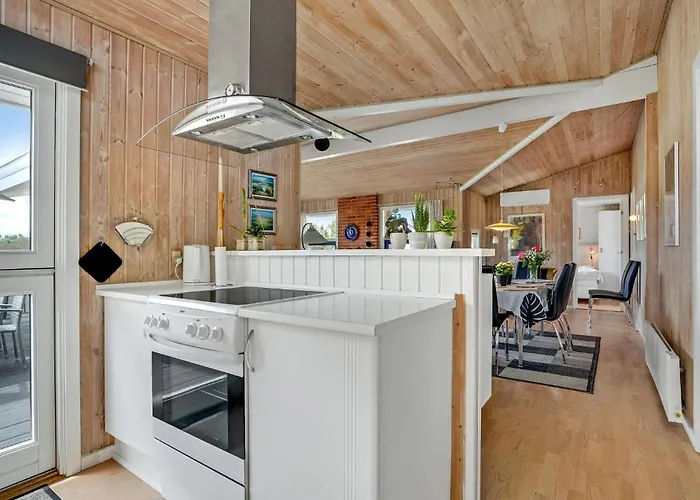 Engesovej Xi Nyaraló *