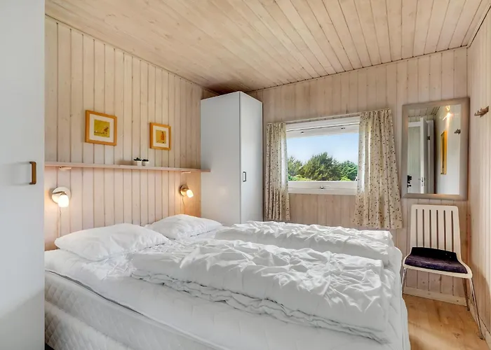 Nyaraló Engesovej Xi Vejers Strand