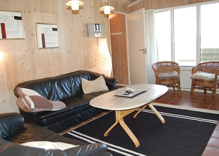 Engesovej Xi Nyaraló