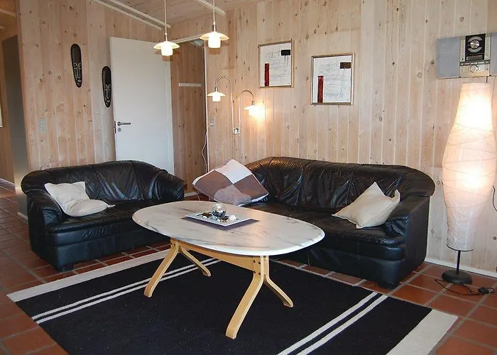 Nyaraló Engesovej Xi *