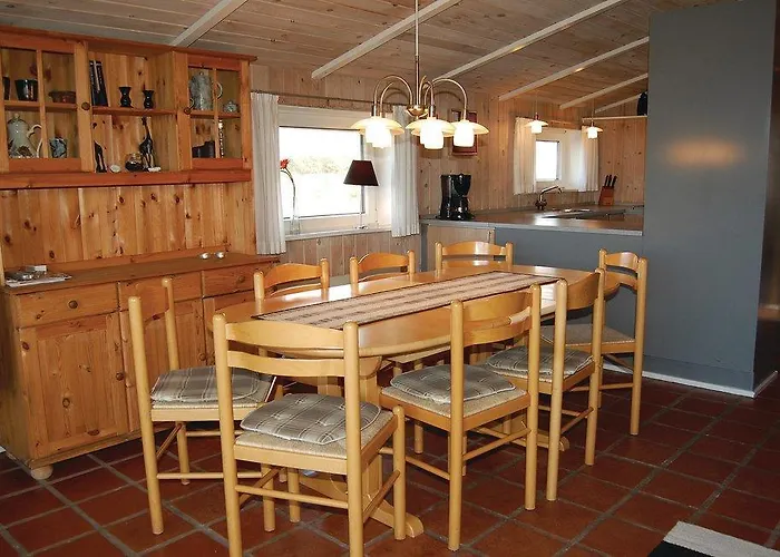 Nyaraló Engesovej Xi