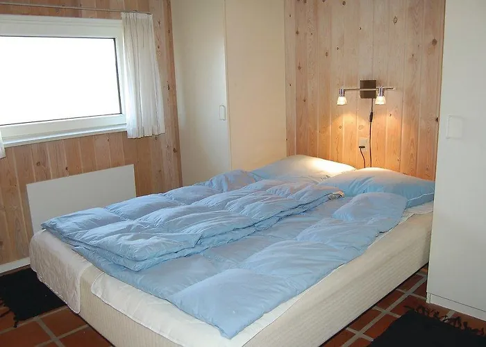 Nyaraló Engesovej Xi *